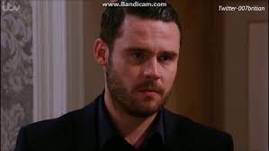 Emmerdale Aaron and Robert hug