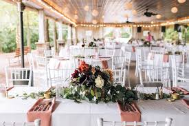 And wedding flowers are always the most gorgeous. A List Of Lancaster County Wedding Venues For Rustic Chic Big Days
