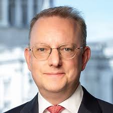 Daniel Hawthorne, UK