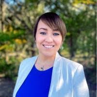 Jennifer Klett's Instagram, Twitter & Facebook