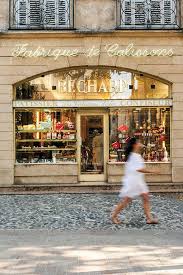 L Bechard Patisserie A Aix En Provence J Adore Les Calissons Le Gateau Des Rois Fourre Adresse 12 C Aix En Provence France Provence Aix En Provence