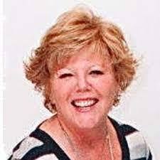 Debbie Hennessy's Instagram, Twitter & Facebook