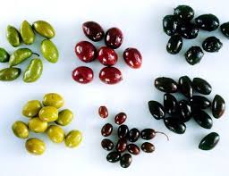 Difference Between Green And Black Olive Varieties Types Of Olives Greek Olives Olive Harvest