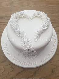 Gorgeous Silver Wedding Anniversary Cake Decorated With Simple White And Silver D Silver Wedding Cake Silver Wedding Anniversary Cake Wedding Anniversary Cakes