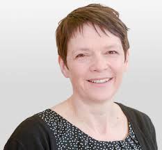 Sarah Maxton's Instagram, Twitter & Facebook