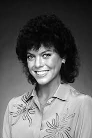 Erin Moran was quite the looker for a time. Sad that she passed away too  soon at 56. Some bad decisions did her in. Although it was said that she  died from