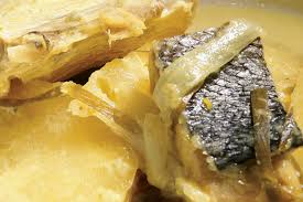 Talam berlauk, masak lemak ikan sepat & nenas, udang geragau goreng, mee bandung. Ikan Masin Masak Lemak Nanas Lagenda Press
