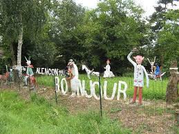 Le plus est le jardin qui est tout juste à souhait et la sympathie du propriétaire.0. Outsider Environments Europe November 2008