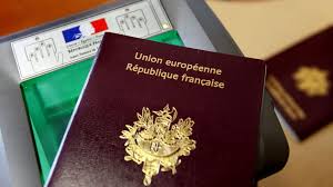 Vous devez présenter une demande pour obtenir un nouveau passeport. Loire Atlantique Parfois Plus De Quatre Mois D Attente Pour Avoir Un Passeport Ou Une Carte D Identite