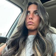 Alexia Rose Ocasio (@theamourfiles)