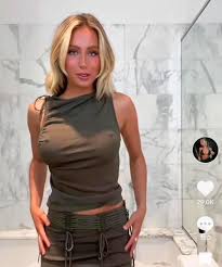 My literal nipples would be fully exposed in this : rLAinfluencersnark