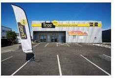 Prices and availability subject to change. L Enseigne Troc Com En Plein Deploiement De Son Reseau
