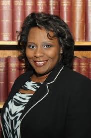 Kelly Bostwick's Instagram, Twitter & Facebook