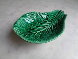 Feuille De Chou En Barbotine Verte Ceramique De Vallauris Jean Marie Radureau Sud De La France Majolic Petit Plat A Hors D Oeuvre Serving Bowls Food Green