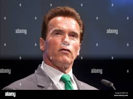 Arnold schwarzenegger governor hi-res stock photography and images