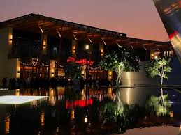 بما ان في ناس كثير يجون الشرقيه و تحديدآ الخبر راح احط لكم ثريد افضل المطاعم و المقاهي و المجمعات اللي تكون فيها جلسات خارجيه حلوه و بالسناب اصور كث