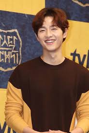 Born on september 19, 1985, he was a competitive short track speed skater during high school, competing song joong ki made his acting debut in the 2008 film a frozen flower and went on to star in a werewolf boy, which became the. The Mysterious Girl With Song Joong Ki Could Be One Of These Women