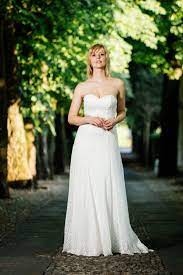 Maybe you would like to learn more about one of these? Brautkleid Herzausschnitt Figurschmeichelndes Corsagenkleid Mit Spitze
