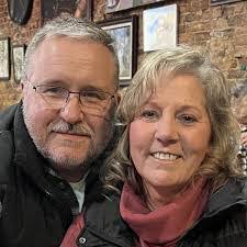 Melissa Tinney's Instagram, Twitter & Facebook