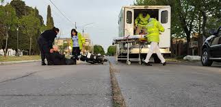 General Villegas: mujer cayó de su moto sufriendo un fuerte golpe en el  rostro, fue trasladada al hospital