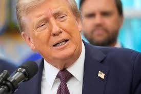 Esther Knafo's Instagram, Twitter & Facebook