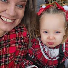 Please may I ask if there is anyone who can move a sofa from Bridgwater to  Taunton tomorrow early evening? Please may I have cost as well? EDIT: Thank  you so much