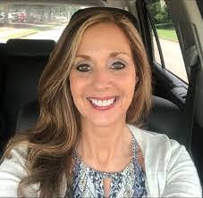 Sonia Guel's Instagram, Twitter & Facebook