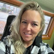 Ginger Connolly's Instagram, Twitter & Facebook