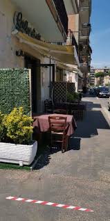 See 834 unbiased reviews of pizzeria pavia, rated 4.5 of 5 on tripadvisor and ranked #24 of 3,355 restaurants in naples. Dove Mangiare Una Pizza All Aperto A Roma Ecco Qualche Indirizzo Per L Estate 2020 Luciano Pignataro Wine Blog