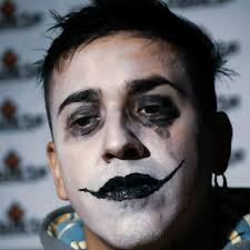 Roro con la realidad bien alterada: