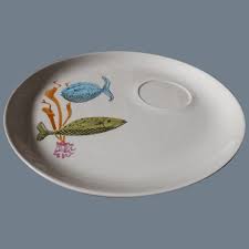 I love to decorate by hanging plates on walls. Set Of 8 Porcelain Fish Plates Hand Painted In Portugal E3 Antiques Ruby Lane