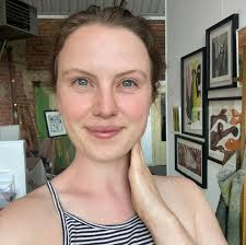 I had been feeling in a bit of a creative funk the last few days, so I  decided to pair things right back. I'd been drawing large scale sketches  but nothing felt