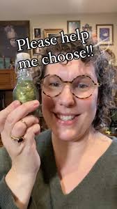 And just in case you’re as obsessed with this earthy green as I am, it’s  Olive Gold by @meyspring and you can save 10% by using my affiliate link