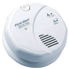 This carbon monoxide includes a smoke detector. Brk Electronics T3 Smoke T4 Carbon Monoxide Alarm