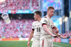 The manchester city man is recovering from the fractured nose and left orbital he sustained in his club side's loss to chelsea in the champions league final two weeks ago. De Bruyne And Hazard Start