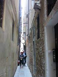 See 117 traveler reviews, 52 candid photos, and great deals for best holidays venice b&b, ranked #238 of 579 b&bs / inns in venice and rated 3.5 of 5 at tripadvisor. Small Alleyways Picture Of Best Holidays Venice B B Tripadvisor