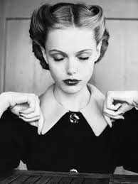 Life Is Actually Pretty Great Retro Hairstyles Vintage Hairstyles Medium Hair Styles