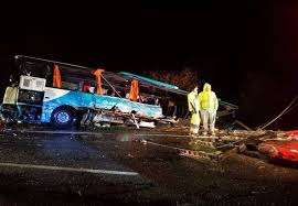 Tegnap hazaengedték a kórházból a szerdai 12 halálos áldozatot követelő, nyitragerencséri tragikus közlekedési balesetben érintett két sofőrt. Gyasznapot Rendeltek El Szlovakiaban A Nyitragerencseri Buszbaleset Miatt