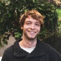 400+ 'Laszlo' profiles