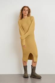 Mar 27, 2020 · the terra dress jumps on this trend with vast versatility. Kiara Knitted Dress Kleider Gina Tricot