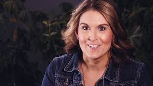 Michelle Deland's Instagram, Twitter & Facebook