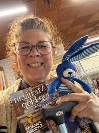 Good morning, Shop Hop shoppers. Tammy and myself (Laura-Jean) wanted to  make you aware that we are a new quilt shop. Our quilt shop is called  Rosebud's Quilt Shop in Houghton Lake