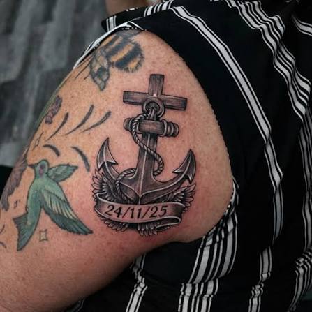 Meaningful piece ⚓️✨ Anchor tattoo with rope details and a special date, symbolizing strength, stability and the moments that keep us grounded. A timeless design with clean shading and strong lines. Done