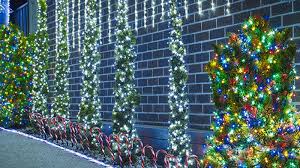 We have a pick of easy outdoor christmas decorating ideas! How To Install Outdoor Christmas Decorations Bunnings New Zealand