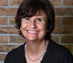 We are so grateful to have Dr Lucy Valencia as a part of our team. She's  loves taking care of her patients, running and spending time in Yosemite.  Her laugh and smile