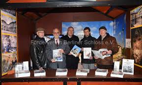 An den adventswochenenden laden weitere weihnachtsmärkte zum bummeln und geschenke finden ein. Der Forderverein Auf Dem Nostalgischen Weihnachtsmarkt Berlin Berliner Schloss