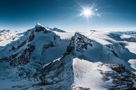 Les montagnes les hautes du monde semblent avoir choisi un continent qui leur est propre : Glacier Du Mont Cervin Gare De Telepherique La Plus Haute Du Monde 2021 Zermatt Garantie Du Prix Le Plus Bas