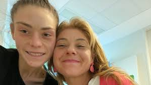 COVID pandemic fuels eating disorders, with referrals almost doubling in WA 