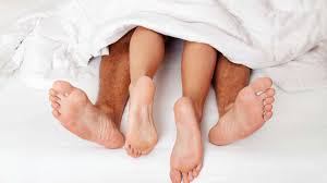 Organismul, ajuns la maturitatea sa sexuala, poate manifesta aceasta dorinta atunci cand este pregatit sa o indeplineasca, astfel va poate indica singur momentul potrivit. CÄsÄtoria Èi Familia 11 Despre Intimitate Alfa Omega Tv