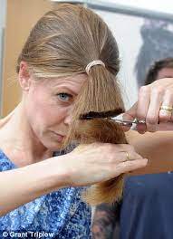 Maybe you would like to learn more about one of these? Is A Diy Hairdo A Shortcut To Disaster As More Women Skip The Salon To Save Money One Brave Volunteer Tries Cutting Her Own Hair Daily Mail Online